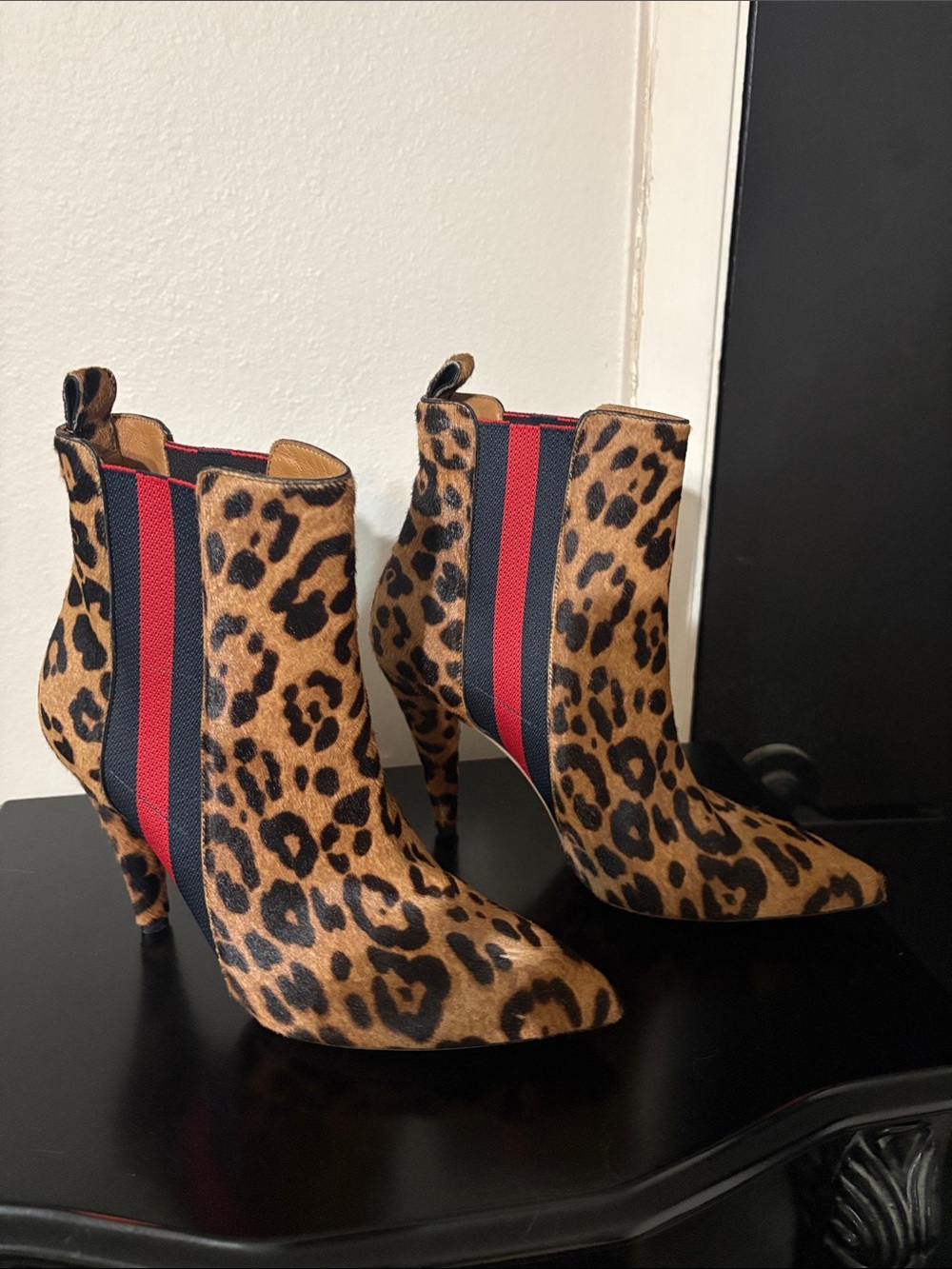 Veronica Beard sz 39 Leopard Print Ankle Boots with Red & Black Stripe